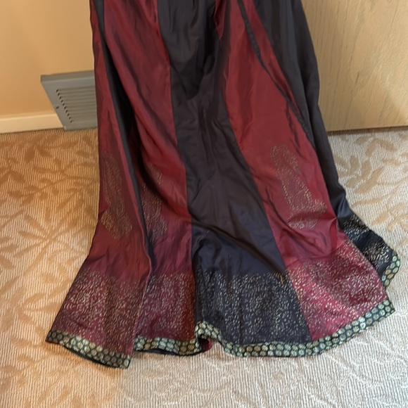 Skirt - Picture 3 of 5